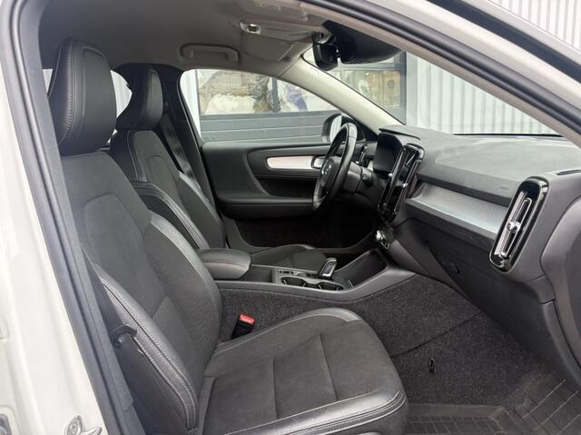 Volvo XC40 1.5 T5 Recharge Momentum Trekhaak I Camera I All-in prijs!