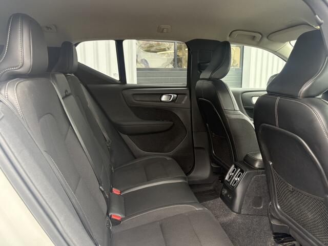 Volvo XC40 1.5 T5 Recharge Momentum Trekhaak I Camera I All-in prijs!