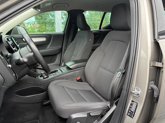 Volvo XC40 1.5 T3 Business Pro Trekhaak / Parkeercamera / Cruise Control / Keyless / Led verlichting / Carplay / Dealer onderhouden TVK