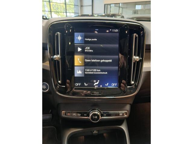 Volvo XC40 2.0 T4 Inscription | Trekhaak | AchteruitrijdCamera | Stoelverwarming | Climate control | Parkeersensoren voor |