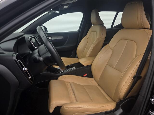 Volvo XC40 1.5 T5 Recharge R-Design Expression / Leder interieur / Stoelverwarming / Elektrisch verstelbare stoel + Geheugenfunctie / DAB+