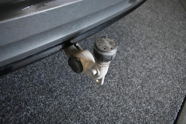 Volvo XC40 Recharge P8 AWD R-Design 360 Camera Pano Warmtepomp Trekh 408pk Memseats