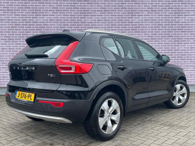 Volvo XC40 2.0 T5 AWD Intro Edition | Trekhaak | Adaptieve cruise control | Stoel/stuurverwarming | Achteruitrijcamera |