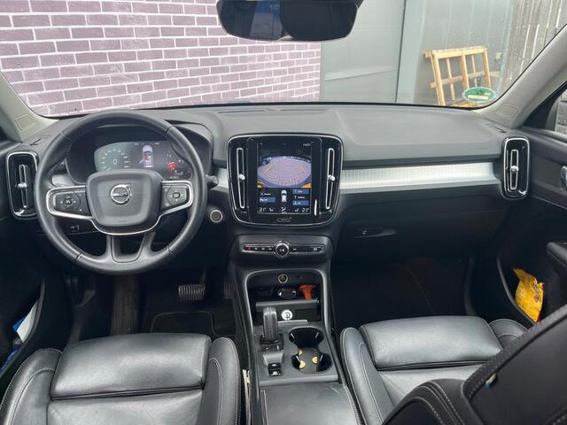 Volvo XC40 2.0 T5 AWD Intro Edition | Trekhaak | Adaptieve cruise control | Stoel/stuurverwarming | Achteruitrijcamera |