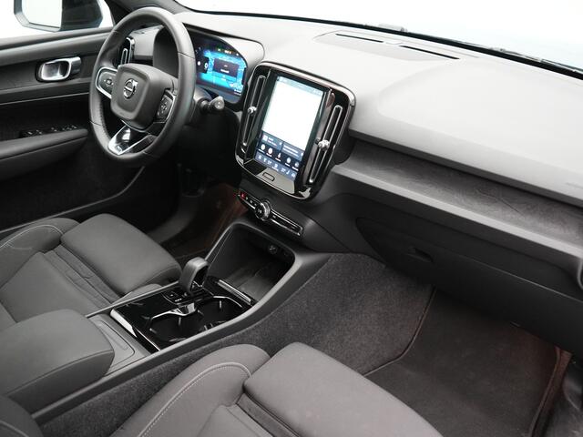 Volvo XC40 Single Motor Long Range Plus 82 kWh 252pk Dealer O.H | Trekhaak Af Fabriek | Camera | Adaptive Cruise | Sportstoelen Verwarmd | Pilot Assist | Google Assistant & Maps | BLIS | Keyless | Virtual | Navigatie | DAB | 19"L.M |