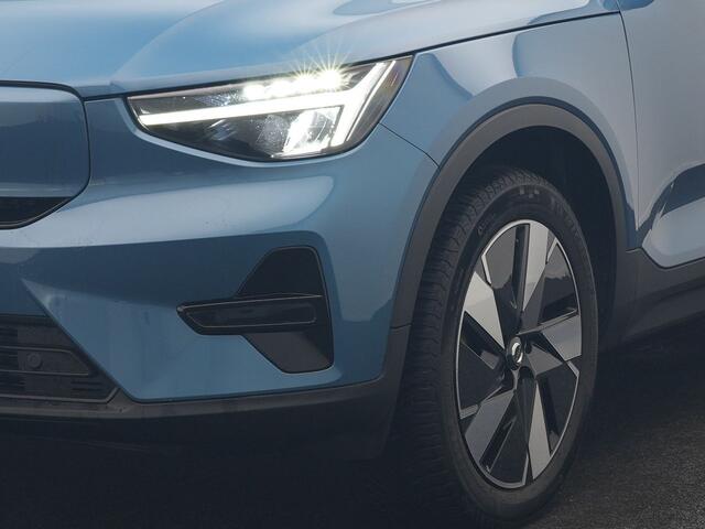 Volvo XC40 Single Motor Long Range Plus 82 kWh 252pk Dealer O.H | Trekhaak Af Fabriek | Camera | Adaptive Cruise | Sportstoelen Verwarmd | Pilot Assist | Google Assistant & Maps | BLIS | Keyless | Virtual | Navigatie | DAB | 19"L.M |