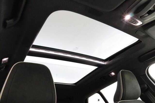 Volvo XC40 T5 TWIN ENGINE R-DESIGN -PANO.DAK|POWER-SEATS|CLIMATE.PRO|CAMERA|PRIVACY.GLAS|VERW.VOORUIT|TREKHAAK|19"|ALL-SEASON|DEALEROH.