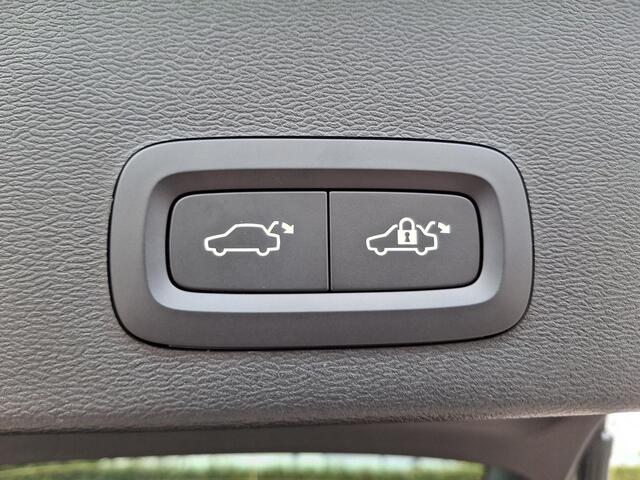 Volvo XC40 B4 Plus Black Edition | Harman/Kardon | Memory Seats | Stoel/Stuur Verwarming |