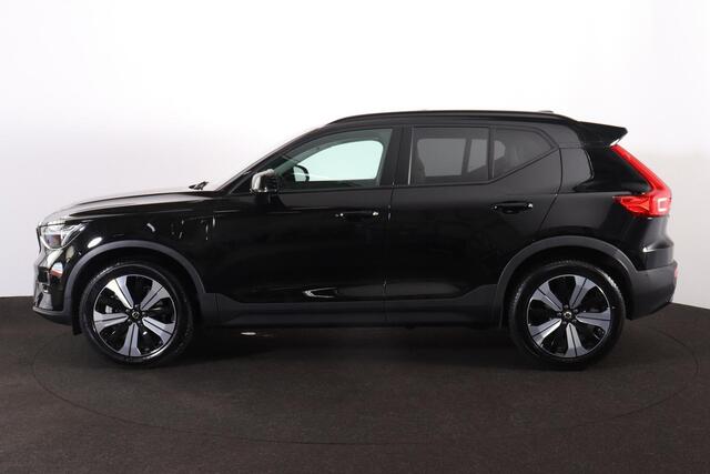 Volvo XC40 T4 Recharge Ultimate Dark - Panorama/schuifdak - IntelliSafe Assist & Surround - 360º Camera - Harman Kardon audio - Verwarmde voorstoelen & stuur - Elektr. bedienb. voorstoelen met geheugen links - Draadloze tel. lader - Extra getint glas - Inklapbare trekhaak - 19' LMV