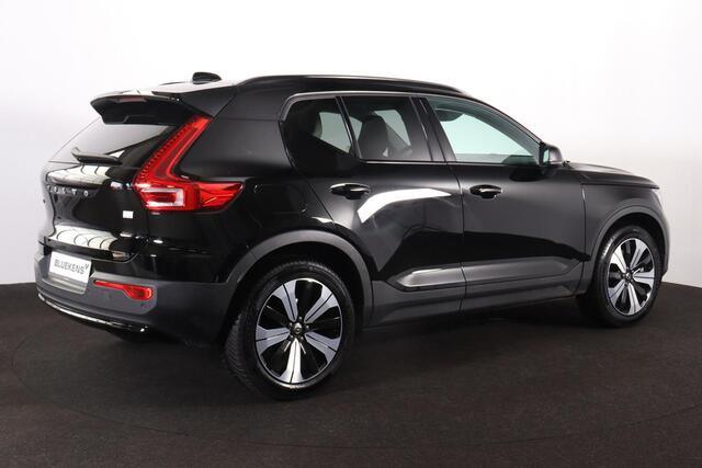 Volvo XC40 T4 Recharge Ultimate Dark - Panorama/schuifdak - IntelliSafe Assist & Surround - 360º Camera - Harman Kardon audio - Verwarmde voorstoelen & stuur - Elektr. bedienb. voorstoelen met geheugen links - Draadloze tel. lader - Extra getint glas - Inklapbare trekhaak - 19' LMV