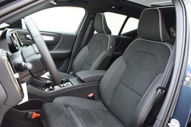 Volvo XC40 B4 211PK Automaat Plus Dark