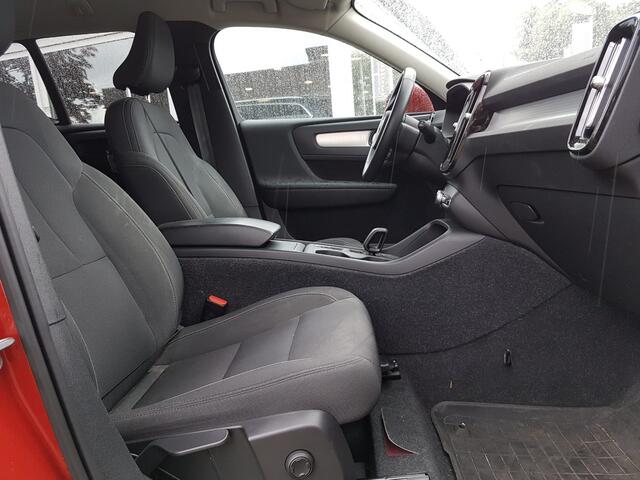 Volvo XC40 T2 Momentum Business | Rijklaarprijs | Trekhaak |