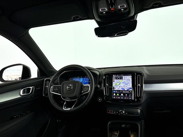 Volvo XC40 B4 Plus Dark | Panoramadak | Parkeercamera | Harman Kardon | Stoel- en stuurverwarming | Trekhaak