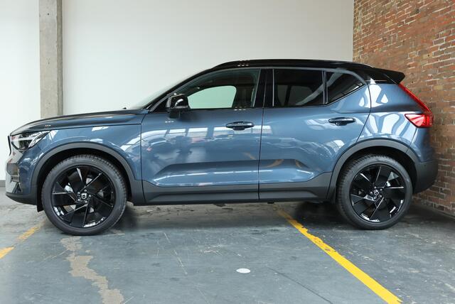 Volvo XC40 B4 Plus Black Edition | Panoramadak | 360° Parkeercamera | Parkeersensoren voor + achter | Stoelverwarming | Stuurwielverwarming | Parkeersensoren voor + achter | 20" Lichtmetalen velgen | Parkeerverwarming