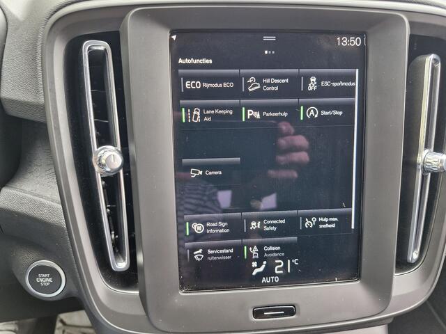 Volvo XC40 T2 Momentum | Camera | Lane keeping Aid | Apple carplay