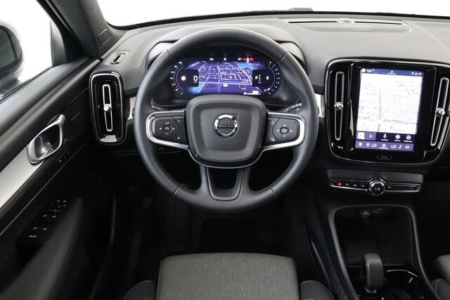 Volvo XC40 B4 (M-HYBRID) PLUS DARK -HARMAN/KARDON|CAMERA|ADAP.CRUISE|POWER-SEATS|VERW.VOORRUIT|TREKHAAK|19"