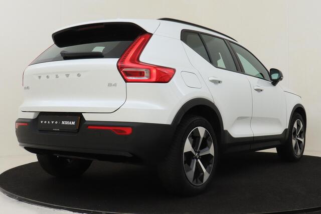 Volvo XC40 B4 (M-HYBRID) PLUS DARK -HARMAN/KARDON|CAMERA|ADAP.CRUISE|POWER-SEATS|VERW.VOORRUIT|TREKHAAK|19"