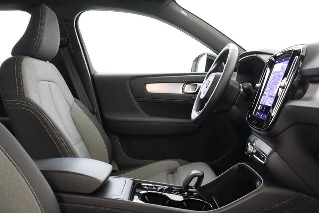 Volvo XC40 B4 (M-HYBRID) PLUS DARK -HARMAN/KARDON|CAMERA|ADAP.CRUISE|POWER-SEATS|VERW.VOORRUIT|TREKHAAK|19"