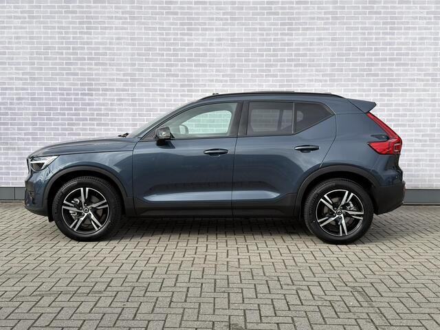Volvo XC40 2.0 B4 Plus Dark | Schuif-/Kanteldak | Adaptieve Cruise Control | BLIS | Nubuck Bekleding | BLIS | Stoel-/Stuurverwarming | Parkeersensoren Voor en Achter