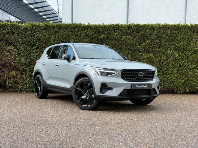 Volvo XC40 B4 Plus Black Edition | Panoramadak | 360 camera | Memory Seats | Trekhaak | Harman/Kardon | Stoel/Stuur Verwarming