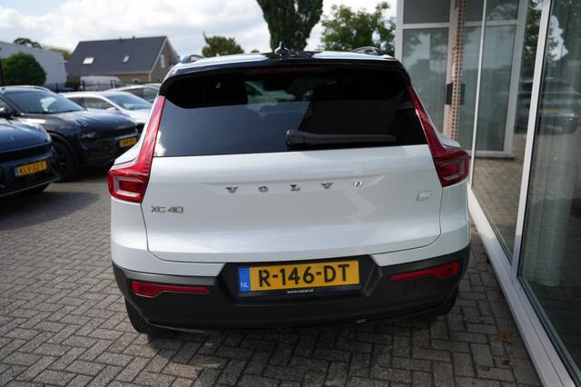 Volvo XC40 1.5 T4 RECH R-DESIGN, Camera,Carplay, Harman Kardon