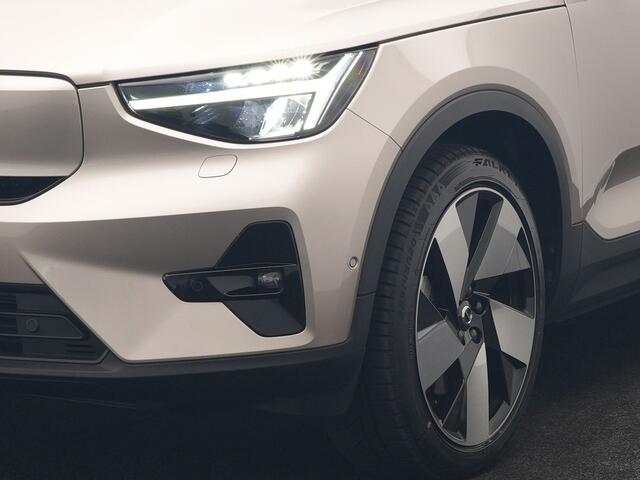 Volvo XC40 Recharge Ultimate 69 kWh 232pk | Trekhaak Af Fabriek | Panodak | Warmtepomp | 360 Camera | BLIS | Harman / Kardon | Adaptive Cruise | Sportstoelen Memory & Verwarmd | Keyless | Apple Carplay | Pilot Assist | DAB | 20"L.M |