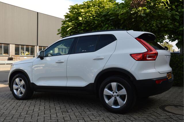 Volvo XC40 1.5 T2 Essential LED | CARPLAY | CAMERA | TREKHAAK | CRUISE | ENZ