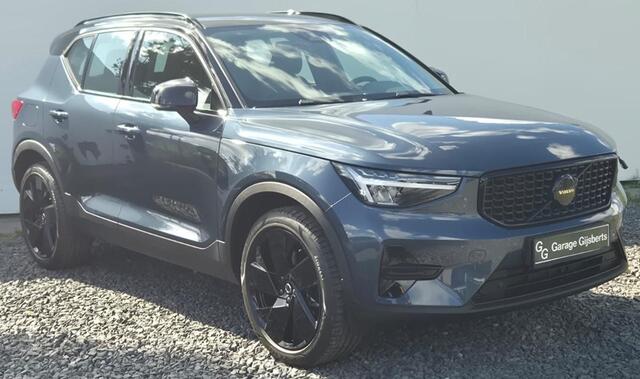 Volvo XC40 2.0 B3 Plus Black Edition MY 2026 - 20" Wielen - Adaptive Cruise Control - Harman Kardon Audio - Climate - R7C0 Interieur - Camera achter - PDC voor en achter - Power seats links met memory - Two Tone