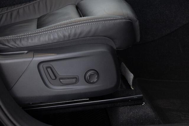 Volvo XC40 1.5 T5 PHEV Ultimate Dark | PANORAMADAK | LEDER | harman/kardon