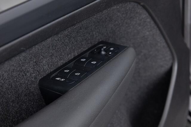 Volvo XC40 1.5 T5 PHEV Ultimate Dark | PANORAMADAK | LEDER | harman/kardon