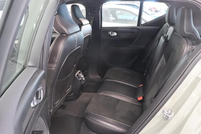 Volvo XC40 Recharge P8 AWD R-Design | SoH 91,8% | Camera | Stoelverwarming | Climate control | Cruise control | Elektr achterklep |