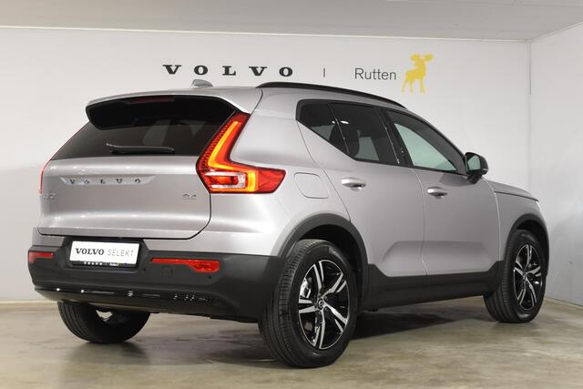 Volvo XC40 B4 211PK Automaat Plus Dark / Adaptive Cruise control / Extra getint glas / Harman Kardon / Elektrisch verstelbare stoelen met geheugen / Stoel- en stuurverwarming / Trekhaak