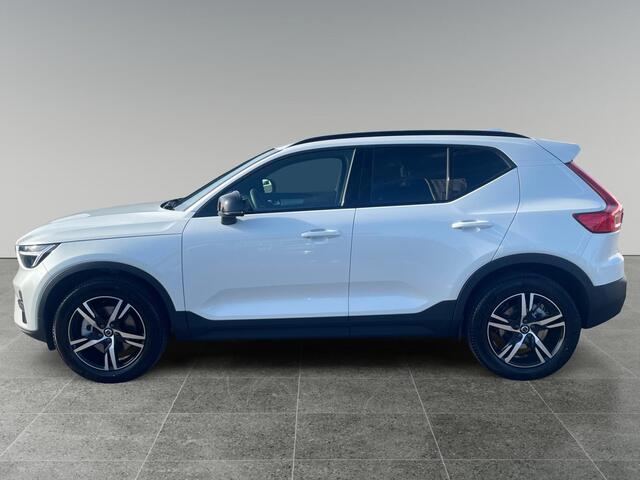 Volvo XC40 2.0 B4 Plus Dark