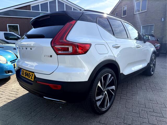 Volvo XC40 2.0 T5 AWD R-Design Intro Edition 20''Lmv, Panoramadak, Trekhaak