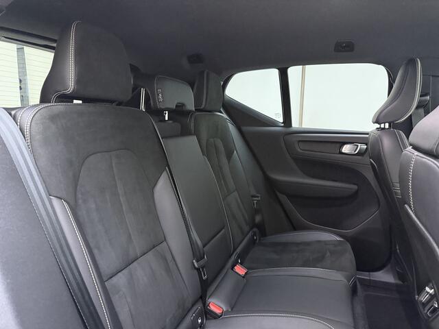 Volvo XC40 T2 130pk Automaat R-Design / Stoel + Stuurw. Verwarming / Getint Glas / DAB / Apple Carplay / PDC + Camera / 18'' / Trekhaak / Keyless /
