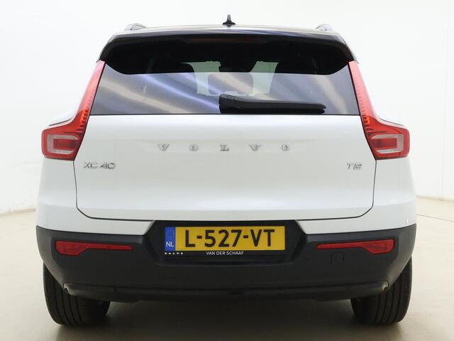 Volvo XC40 T2 130pk Automaat R-Design / Stoel + Stuurw. Verwarming / Getint Glas / DAB / Apple Carplay / PDC + Camera / 18'' / Trekhaak / Keyless /