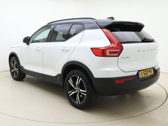Volvo XC40 T2 130pk Automaat R-Design / Stoel + Stuurw. Verwarming / Getint Glas / DAB / Apple Carplay / PDC + Camera / 18'' / Trekhaak / Keyless /