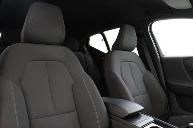 Volvo XC40 RECHARGE CORE 70 kWh -CAMERA|CRUISE|CARPLAY|PRIVACY.GLAS|19"ALL.SEASON|SoH:93%
