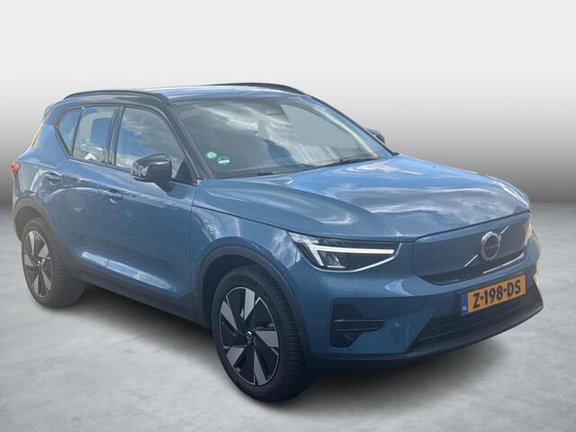 Volvo XC40 Single Motor Extended Range Plus 82 kWh | Warmtepomp | Trekhaak | Two-Tone | Achteruitrijcamera | Parkeersensoren | Keyless Entry | Elektrische Achterklep | Cruise Control Adaptief | BLIS | Google Navigatie | Apple Carplay | Android Auto