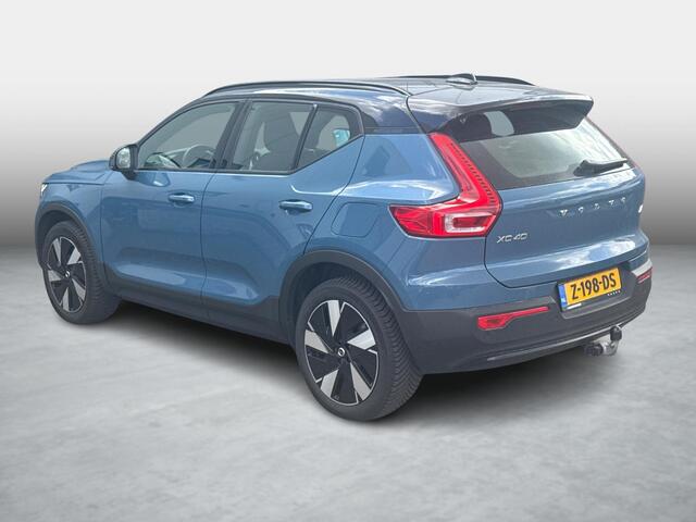 Volvo XC40 Single Motor Extended Range Plus 82 kWh | Warmtepomp | Trekhaak | Two-Tone | Achteruitrijcamera | Parkeersensoren | Keyless Entry | Elektrische Achterklep | Cruise Control Adaptief | BLIS | Google Navigatie | Apple Carplay | Android Auto