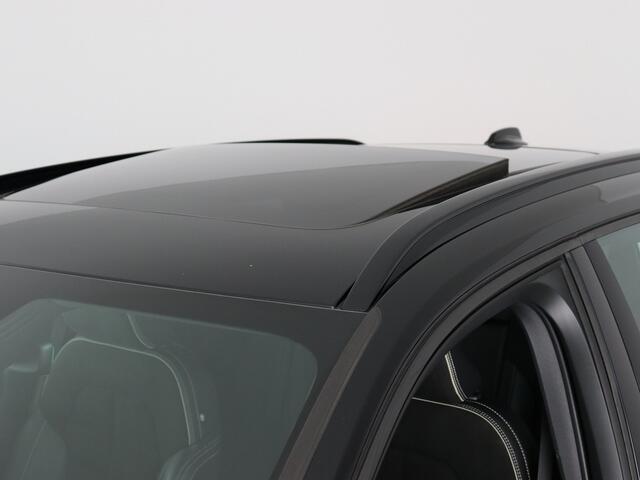 Volvo XC40 1.5 T2 R-Design (NL-Auto / Pano / Elek. trekhaak / 360 Camera / H&K / Navi / ACC)
