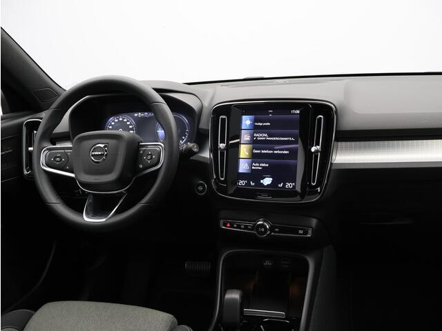 Volvo XC40 T5 262PK Plug-in hybrid Plus Dark / Trekhaak / Panoramadak / Harman Kardon / Elektrische Stoelen / Stoel+Stuurverwarming / Pilot Assist / Keyless / All-Seasonbanden / 19"Wielen /