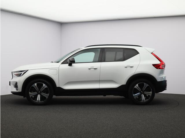 Volvo XC40 T5 262PK Plug-in hybrid Plus Dark / Trekhaak / Panoramadak / Harman Kardon / Elektrische Stoelen / Stoel+Stuurverwarming / Pilot Assist / Keyless / All-Seasonbanden / 19"Wielen /