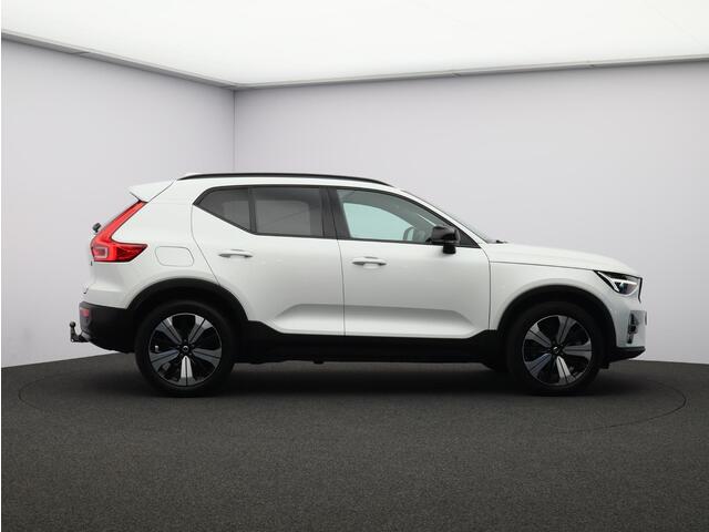Volvo XC40 T5 262PK Plug-in hybrid Plus Dark / Trekhaak / Panoramadak / Harman Kardon / Elektrische Stoelen / Stoel+Stuurverwarming / Pilot Assist / Keyless / All-Seasonbanden / 19"Wielen /