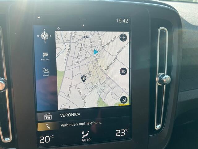 Volvo XC40 1.5 T2 MOMENT. CORE
