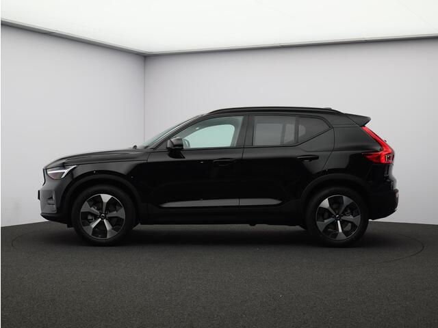 Volvo XC40 2.0 B4 Plus Dark / Pano. dak / Elektr. stoelverstelling / Stoel- + stuurwielverwarming / Harmand Kardon Audio / 19" / BLIS