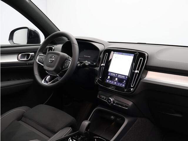 Volvo XC40 2.0 B4 Plus Dark / Pano. dak / Elektr. stoelverstelling / Stoel- + stuurwielverwarming / Harman Kardon Audio / BLIS