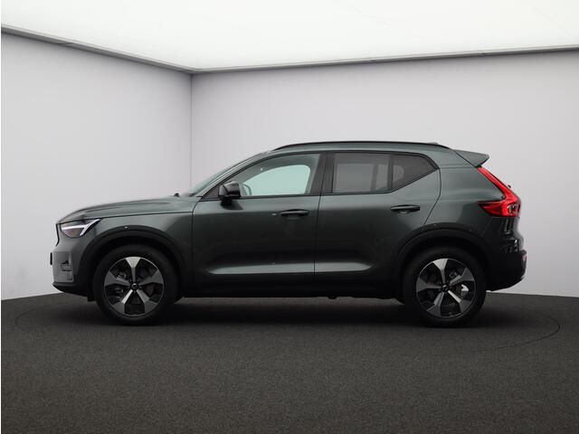 Volvo XC40 2.0 B4 Plus Dark / Pano. dak / Elektr. stoelverstelling / Stoel- + stuurwielverwarming / Harman Kardon Audio / BLIS