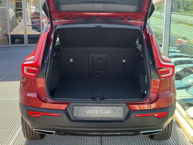 Volvo XC40 1.5 T5 Twin Engine R-Design PHEV, Automaat, Unieke KM-Stand / Trekhaak semi elektrisch wegklapbaar, Stuur-en stoelverwarming / Memory seats / 360 graden camera / Panorama dak / 19" wielen
