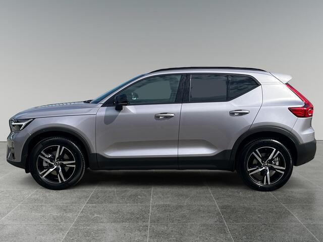 Volvo XC40 2.0 B4 Plus Dark
